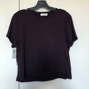 Aritzia everyday t-shirt. XL. NEW